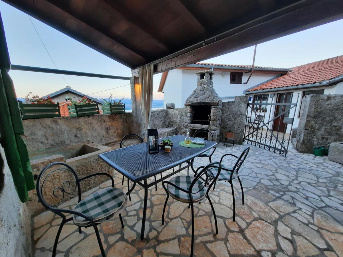 Вилла House Mikleus Ловран Экстерьер фото